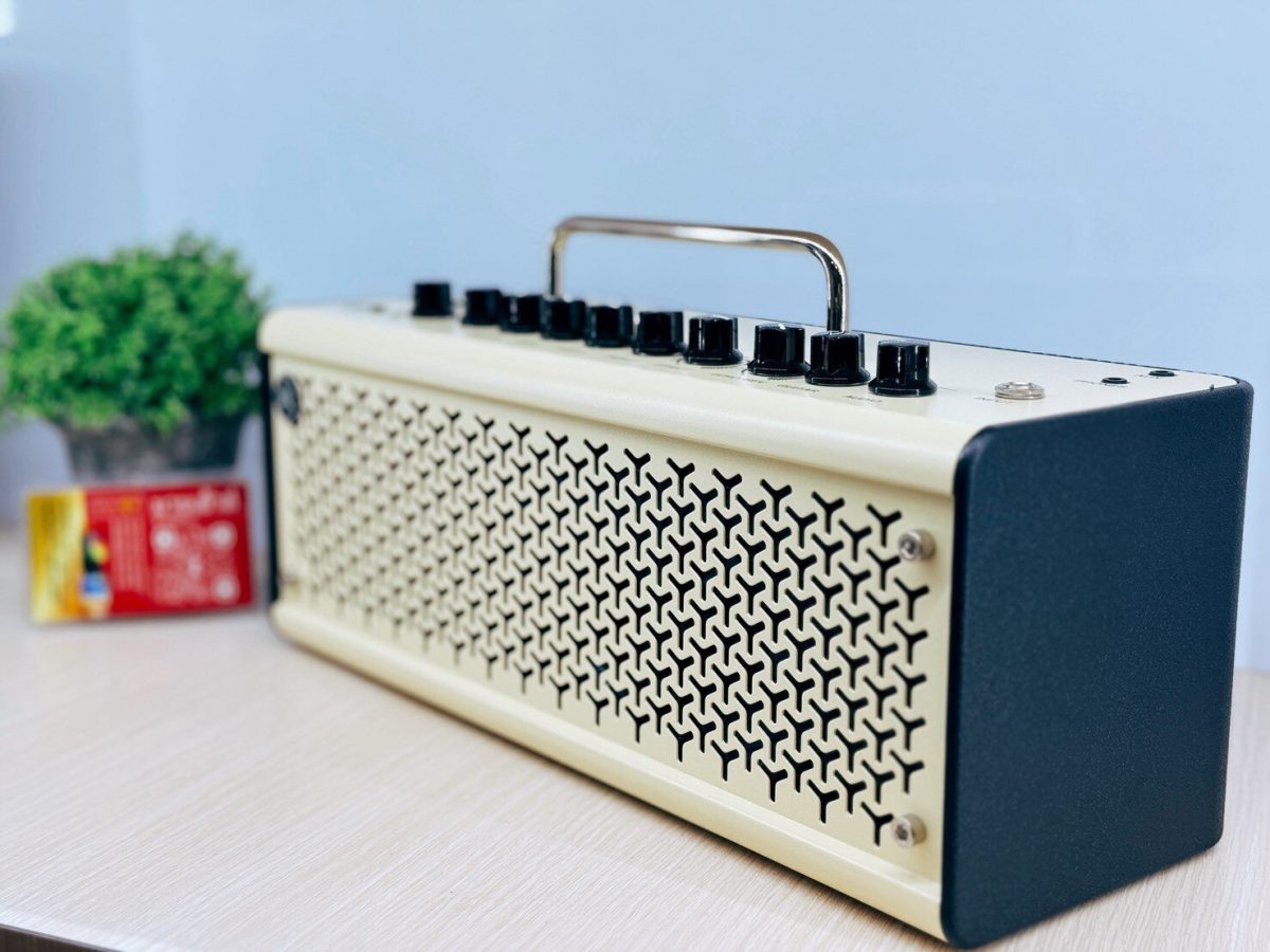 Guitar Amplifier YAMAHA THR10 II