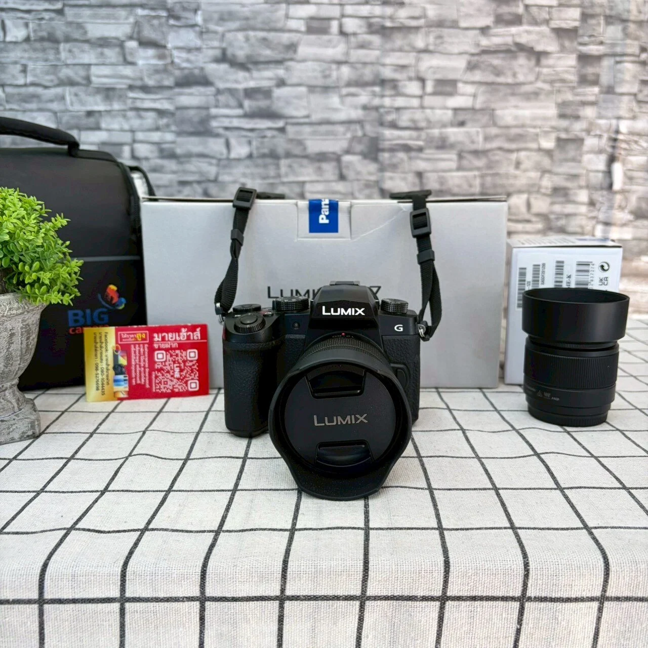 กล้อง Panasonic LUMIX G97 + เลนส์ Panasonic Standard Zoom / เลนส์ Panasonic Lumix G 25mm f/1.7 ASPH (H-H025E