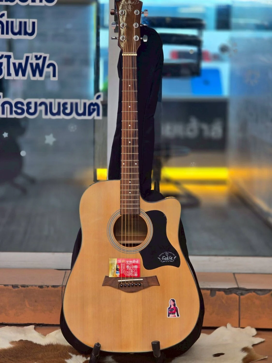 กีตาร์โปร่ง Takla M-370C รูปที่ 1