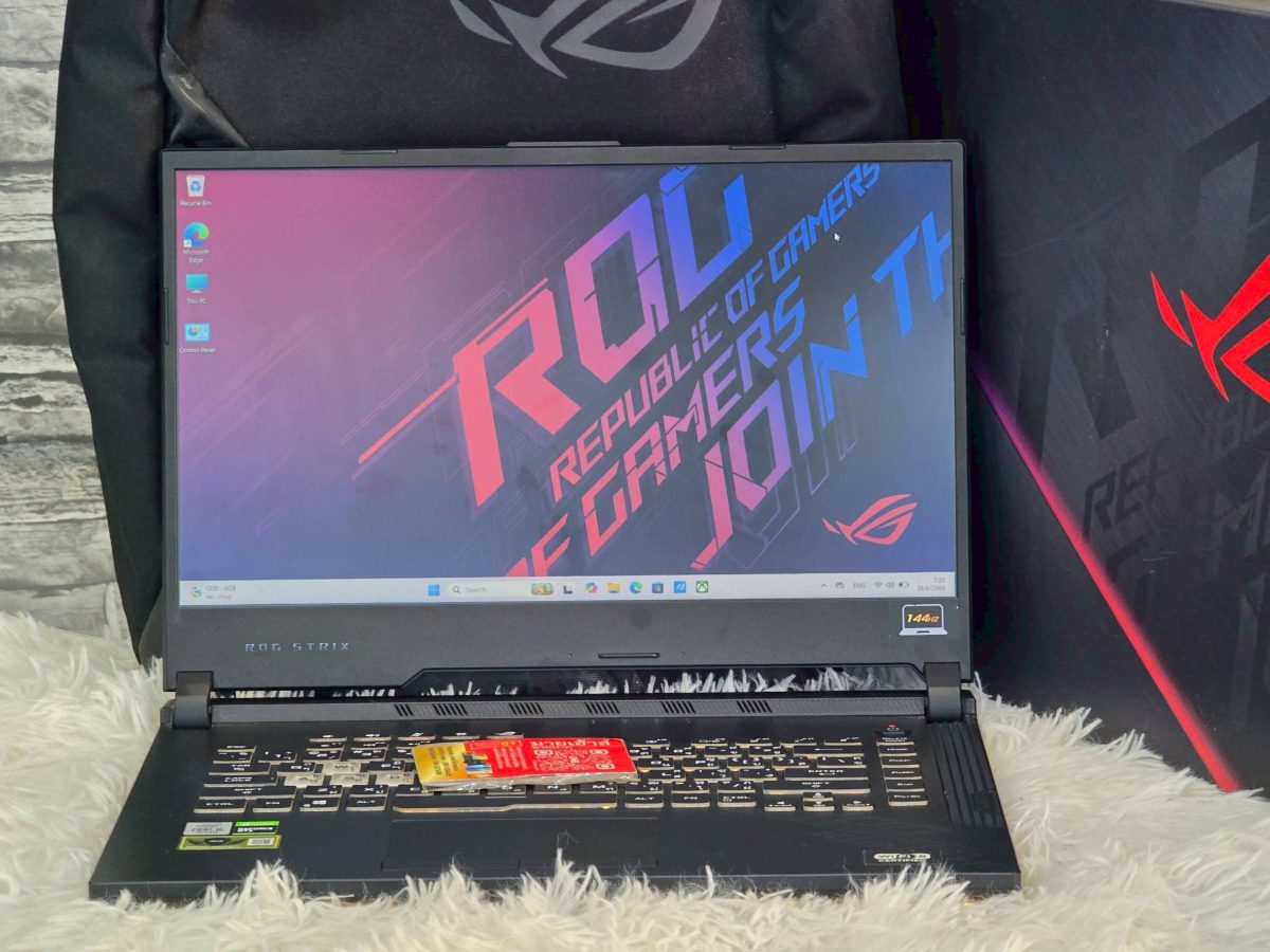 Notebook ASUS ROG STIX รุ่น GL542LI-HN053T รูปที่ 1